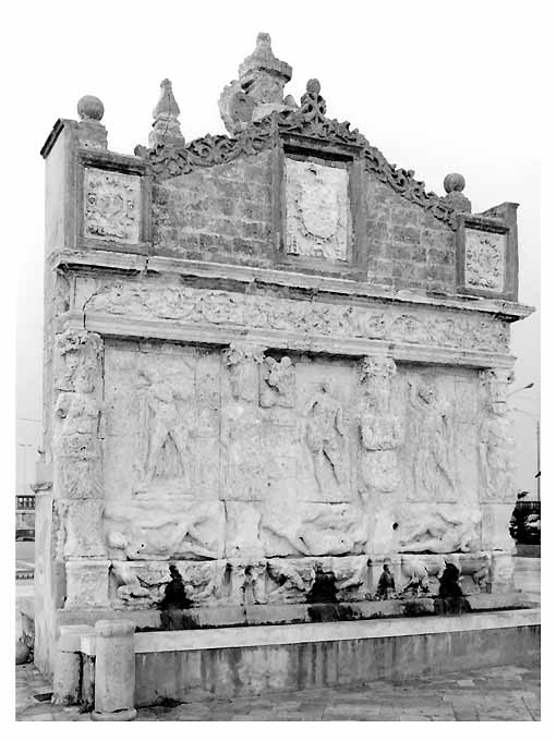 scene mitologiche (decorazione plastico-architettonica, complesso decorativo) - ambito salentino (sec. XVI)