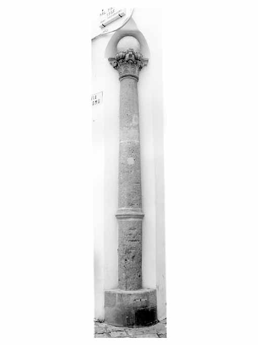 colonna corinzia - ambito salentino (sec. XVI)