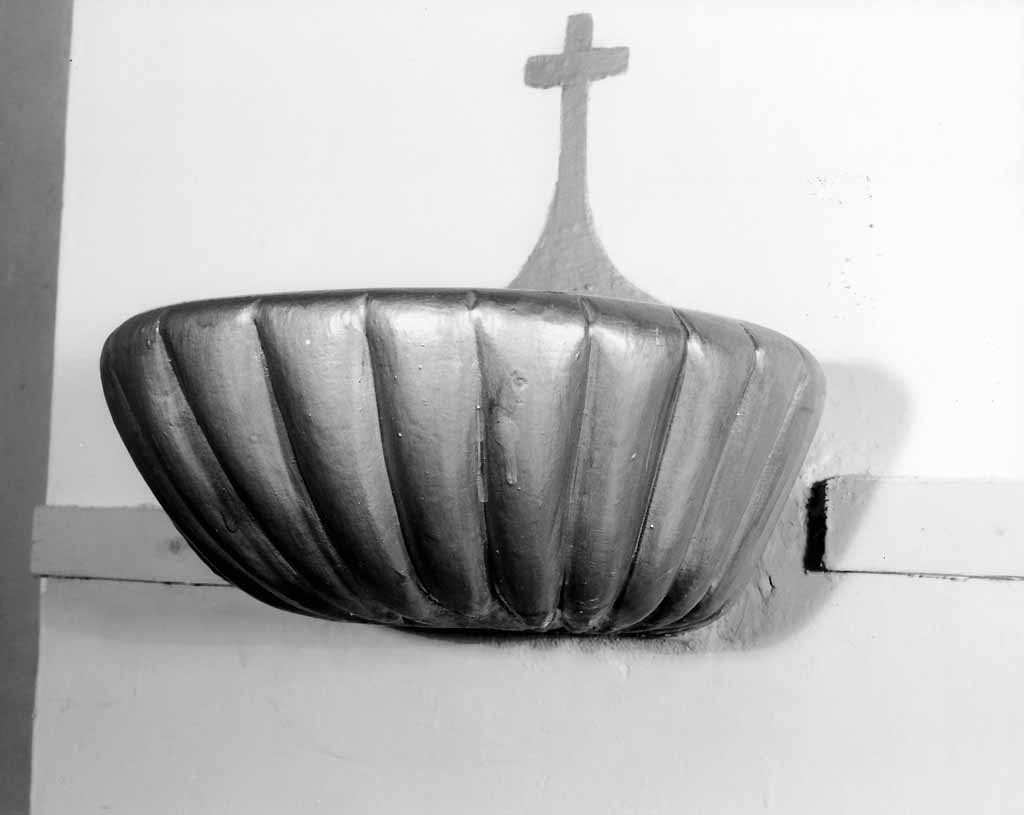 acquasantiera - ambito salentino (sec. XVIII)