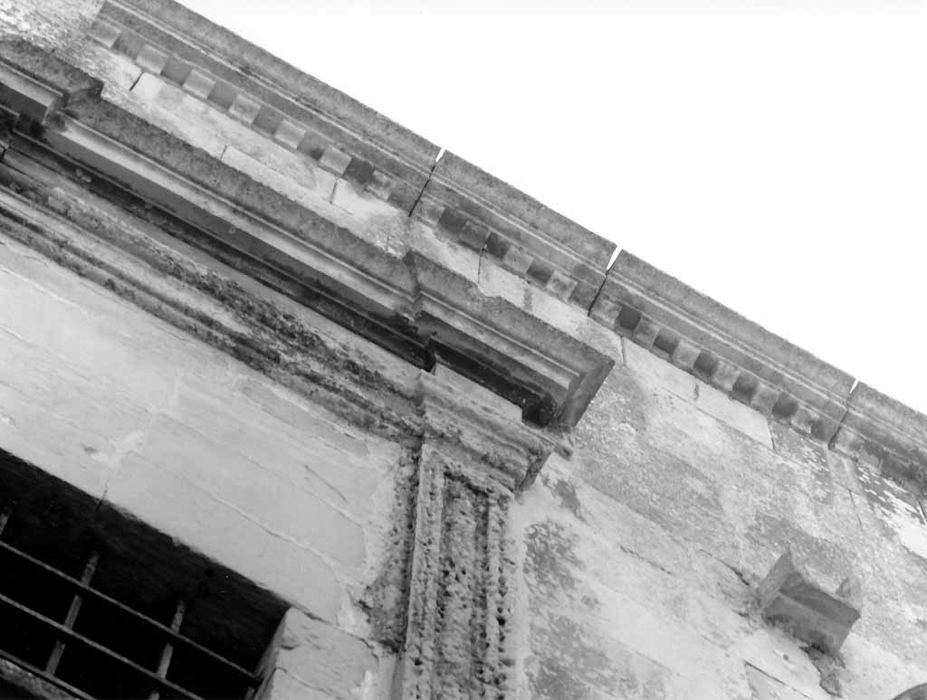 cornice architettonica - ambito salentino (sec. XVI)