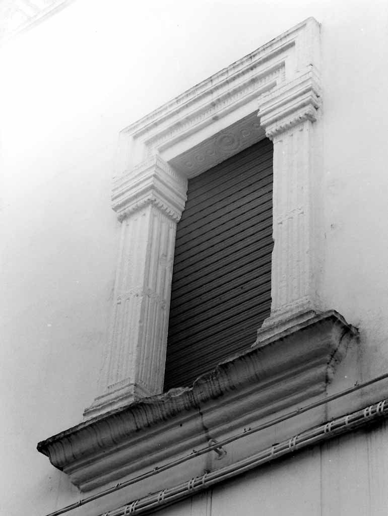 mostra di finestra - ambito salentino (prima metà sec. XVI)