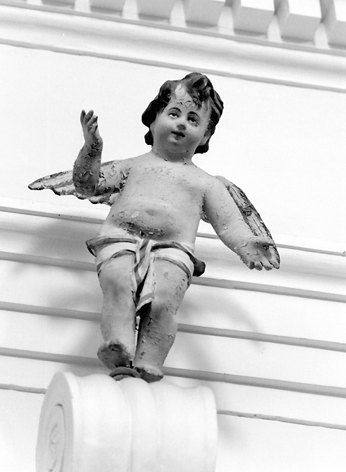 putto alato (statua) - bottega salentina (prima metà sec. XX)