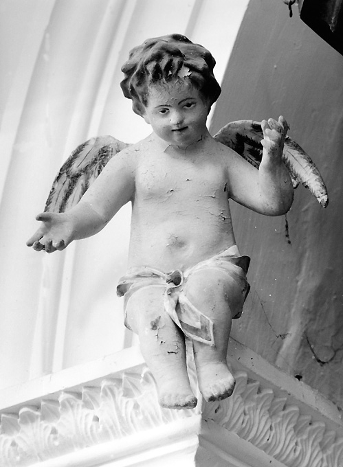 putto alato (statua) - bottega salentina (prima metà sec. XX)
