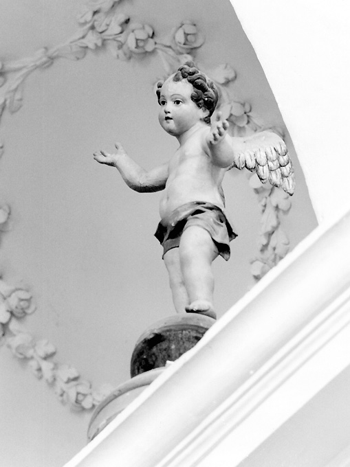 putto alato (statua) - bottega salentina (inizio sec. XX)