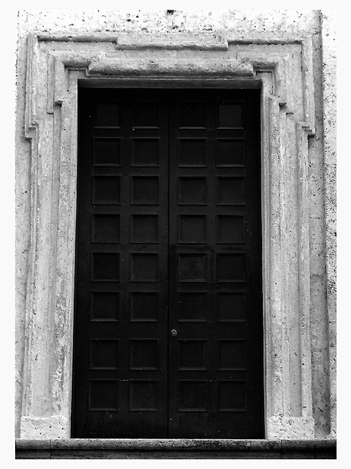 portale maggiore, opera isolata - ambito pugliese (prima metà sec. XVIII)