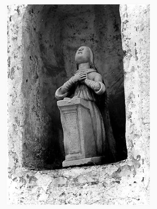 Madonna annunciata (statua, opera isolata) - ambito pugliese (sec. XVII)