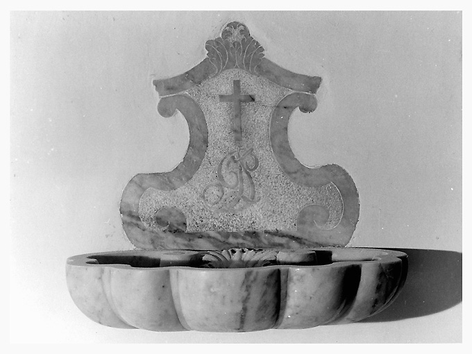 acquasantiera, opera isolata - ambito pugliese (secc. XIX/ XX)