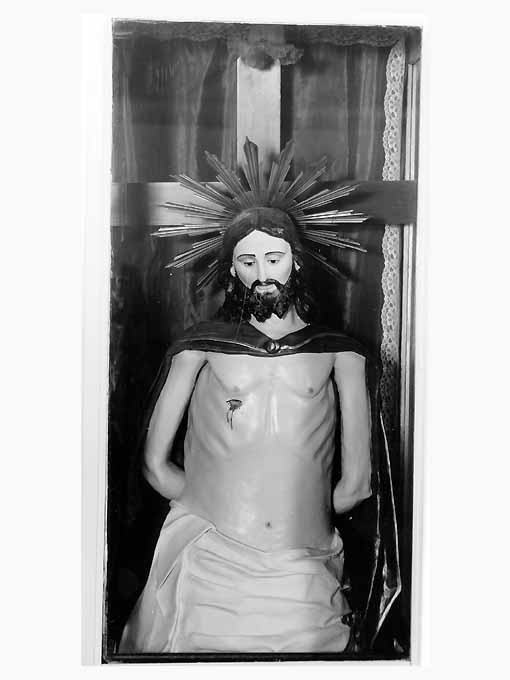 SS.mo crocifisso della Pietà, Cristo in pietà e simboli della passione (scultura) - ambito salentino (sec. XX)