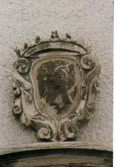 stemma gentilizio della famiglia De Nigris (rilievo) - ambito Italia meridionale (sec. XVIII)