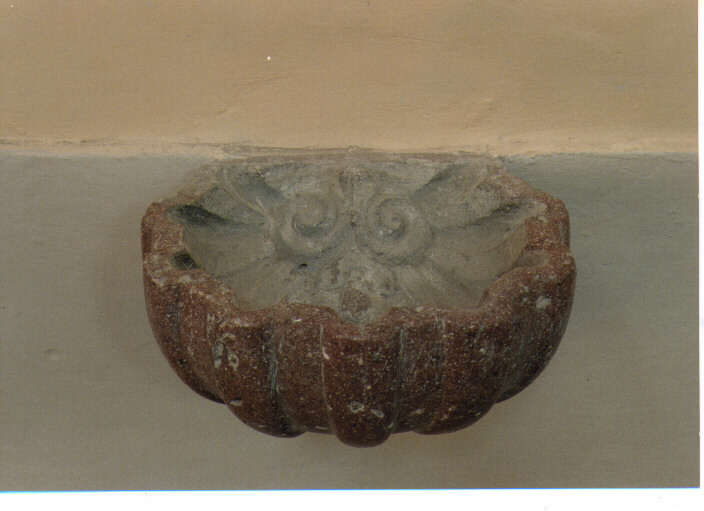acquasantiera da parete - ambito Italia meridionale (prima metà sec. XVIII)