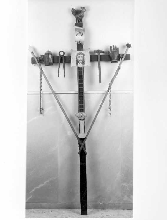 croce penitenziale - ambito pugliese (primo quarto sec. XX)