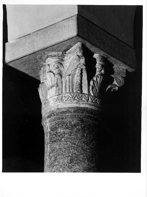 capitello - ambito pugliese (secc. IX/ X)