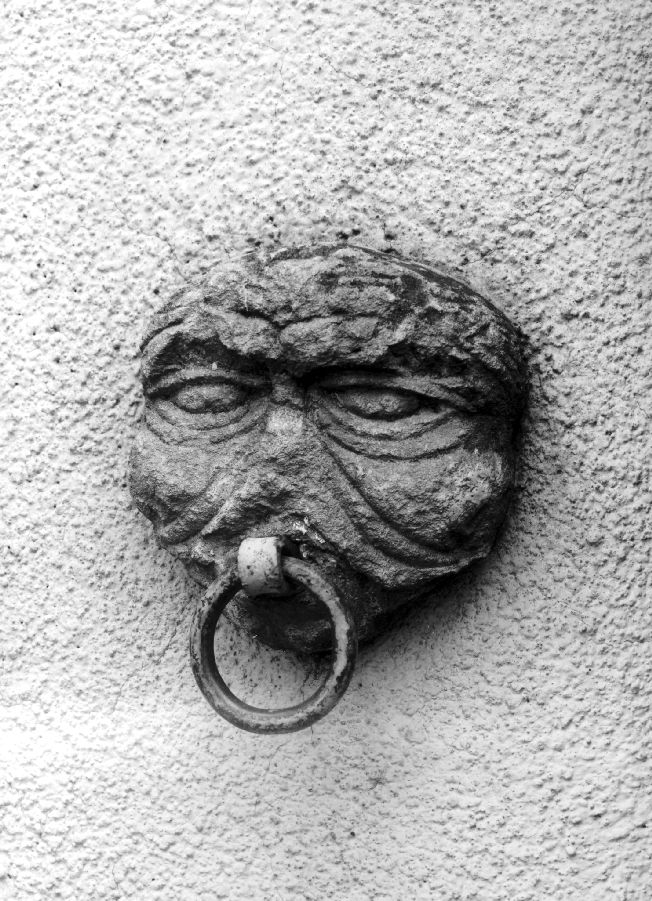 mascherone (scultura, serie) - ambito Italia meridionale (sec. XIX)