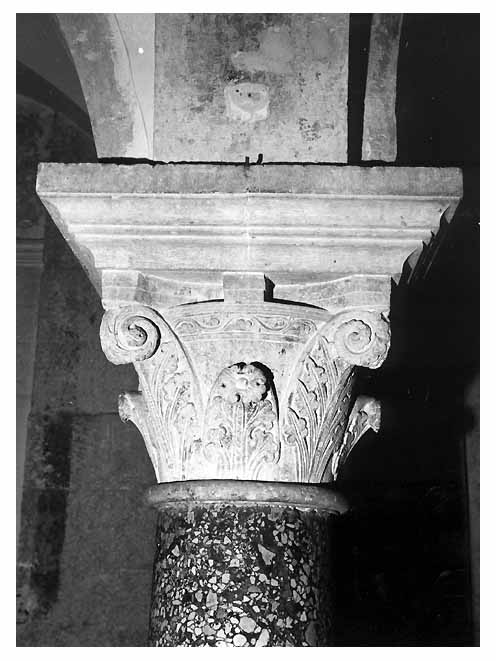 capitello di Bartolomeo di Nicola (attribuito) (sec. XIII)