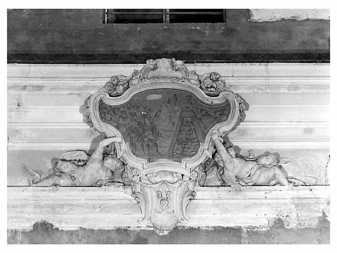 Giuditta e Oloferne (rilievo) di Vaccaro Domenico Antonio (scuola) (sec. XVIII)