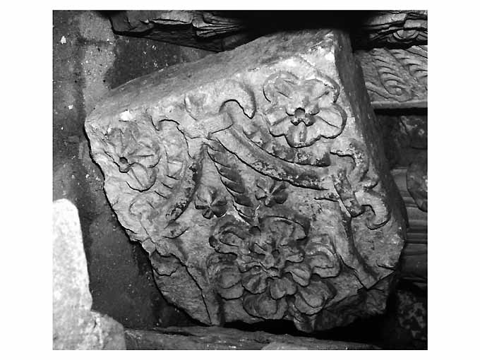 mostra di portale, frammento - produzione foggiana (sec. XVII)