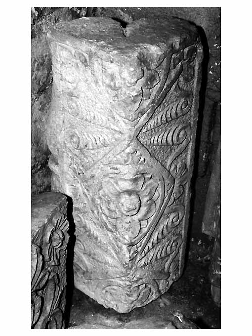 balaustro, frammento - ambito pugliese (sec. XVII)