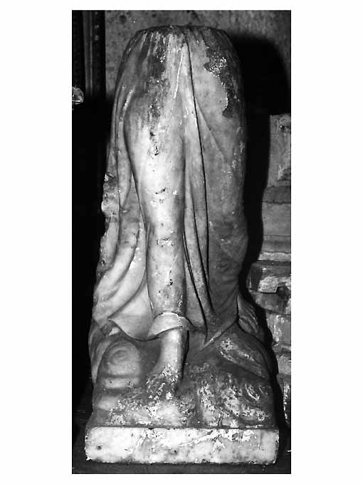 figura femminile (statua, frammento) - ambito Italia meridionale (seconda metà sec. XIX)