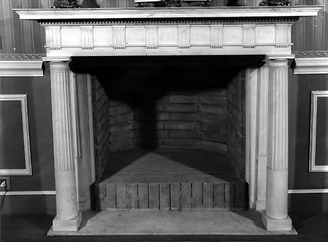 camino, opera isolata - ambito Italia meridionale (prima metà sec. XIX)