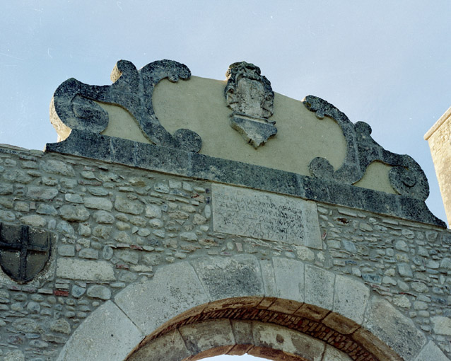 stemma (rilievo, opera isolata) - ambito pugliese (sec. XVIII)