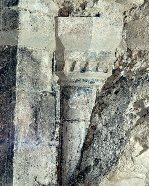 base di colonna, serie - ambito pugliese (secc. XIII/ XIV)