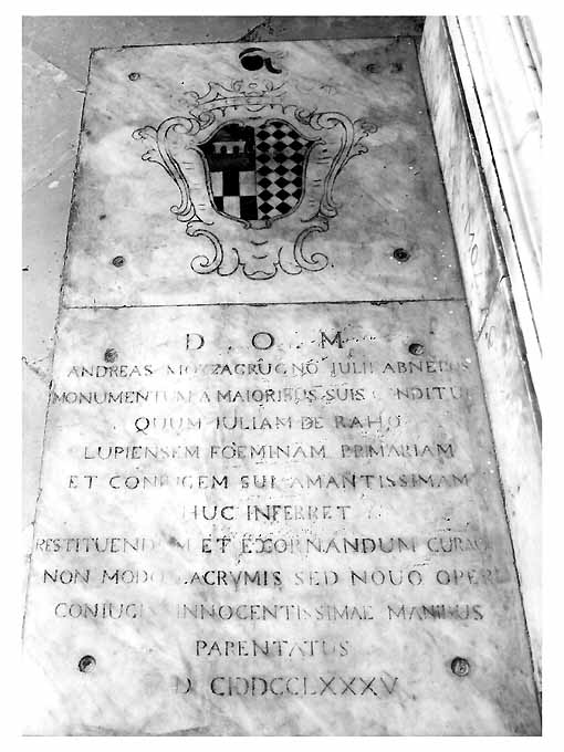 lapide tombale - ambito pugliese (sec. XVIII)