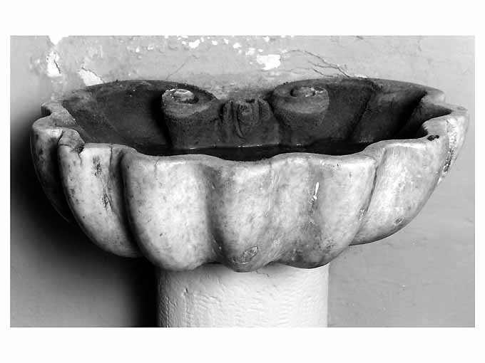 acquasantiera - ambito pugliese (secc. XVIII/ XIX)