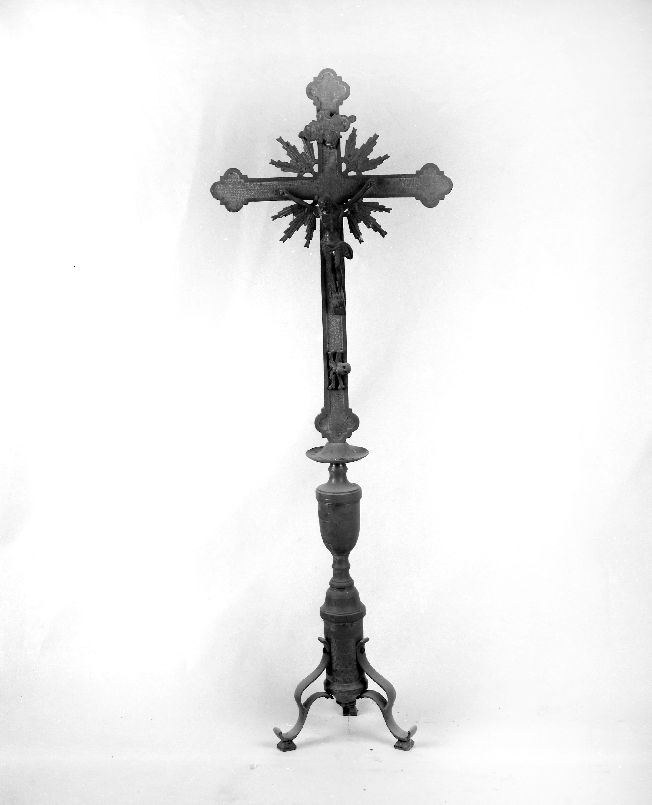 Cristo crocifisso (croce d'altare, serie) - ambito Italia meridionale (secc. XVIII/ XIX)