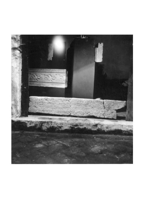 lapide, frammento - ambito pugliese (secc. VIII/ IX)