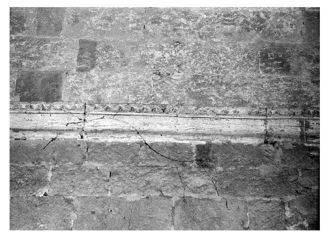 cornicione - ambito pugliese (sec. XII)