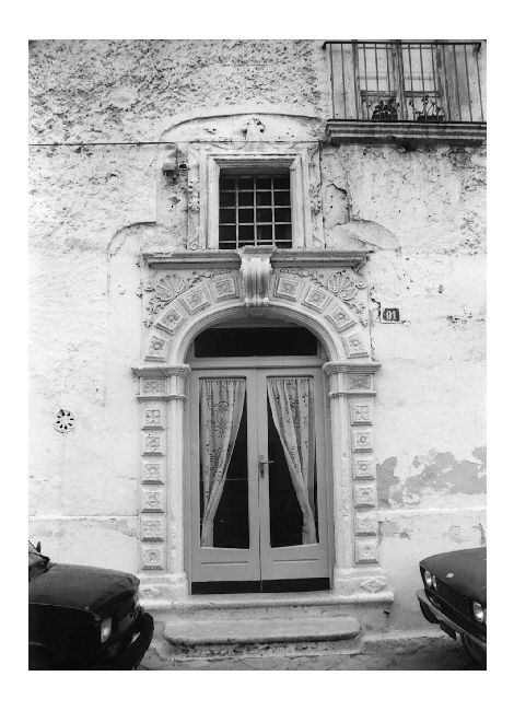 finestra - ambito pugliese (secc. XVII/ XVIII)