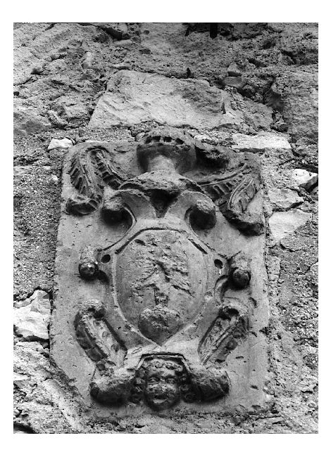 stemma gentilizio (rilievo) - manifattura pugliese (sec. XVII)