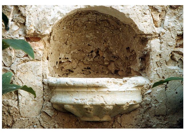 acquasantiera - ambito pugliese (sec. XVIII)