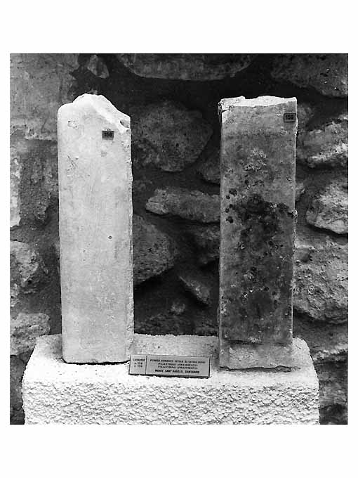 decorazione plastica, frammento di Acceptus (sec. XI)