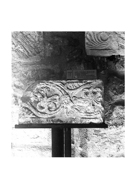 arco, frammento - ambito pugliese (sec. IX)