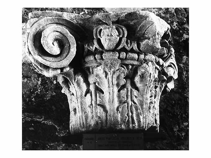 capitello - ambito pugliese (secc. IX/ X)