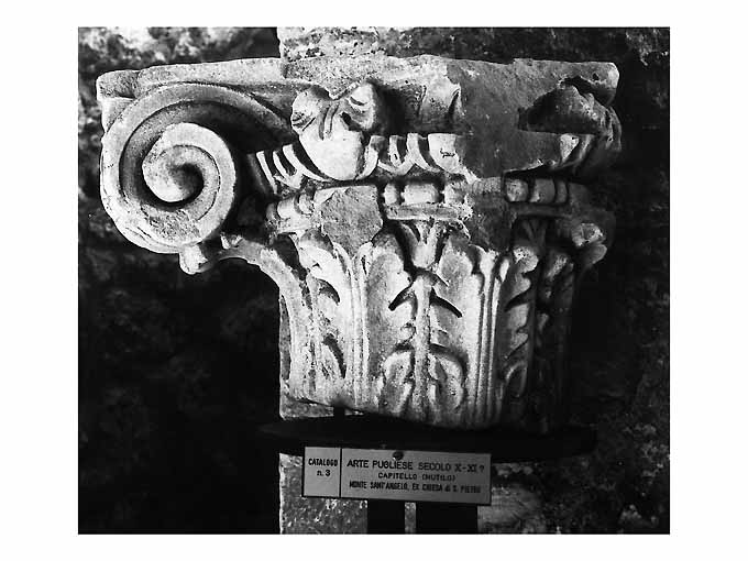 capitello - ambito pugliese (secc. IX/ X)