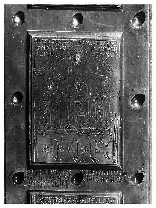 angelo salva tre uomini da una fornace (formella) - produzione bizantina (sec. XI)