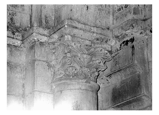 semicapitello - produzione pugliese (sec. XII)