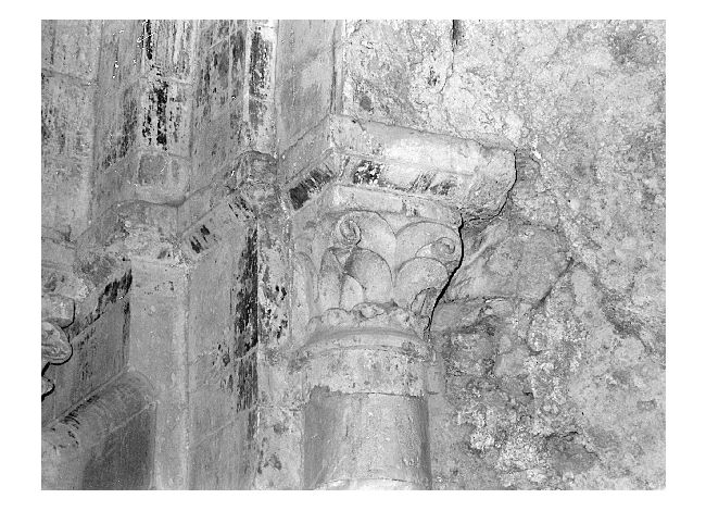 semicapitello - produzione pugliese (sec. XII)