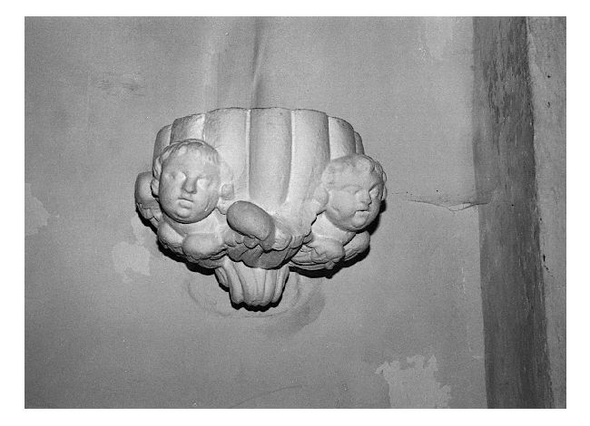 acquasantiera da parete - produzione pugliese (sec. XVII)