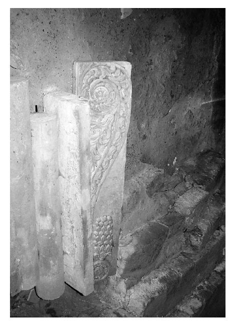 lastra - produzione pugliese (sec. XII)