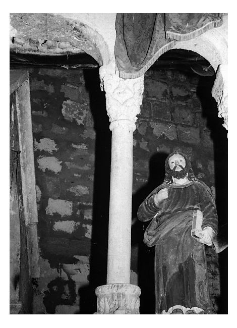 colonna - produzione pugliese (sec. XII)