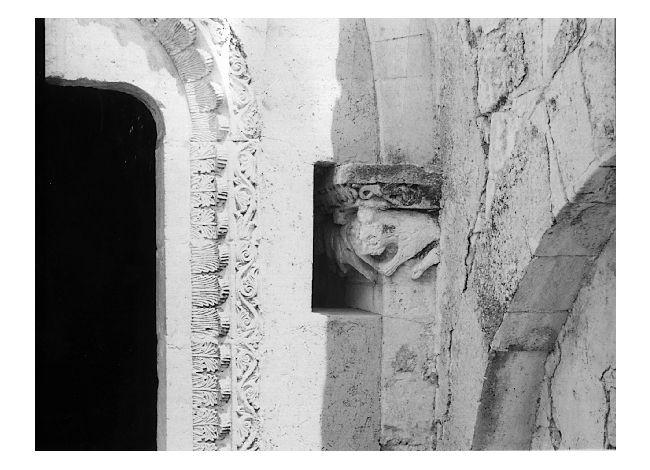 capitello - produzione pugliese (sec. XII)