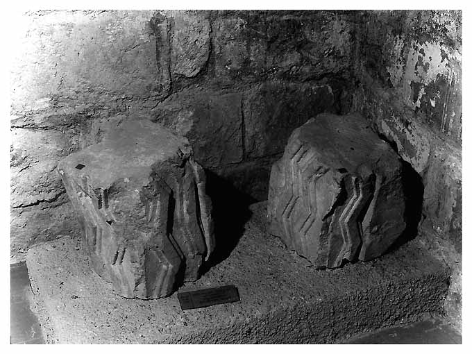 decorazione plastico-architettonica, frammento - ambito pugliese (secc. XII/ XIII)