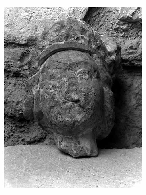 testa d'uomo (scultura, frammento) - ambito pugliese (sec. XIII)