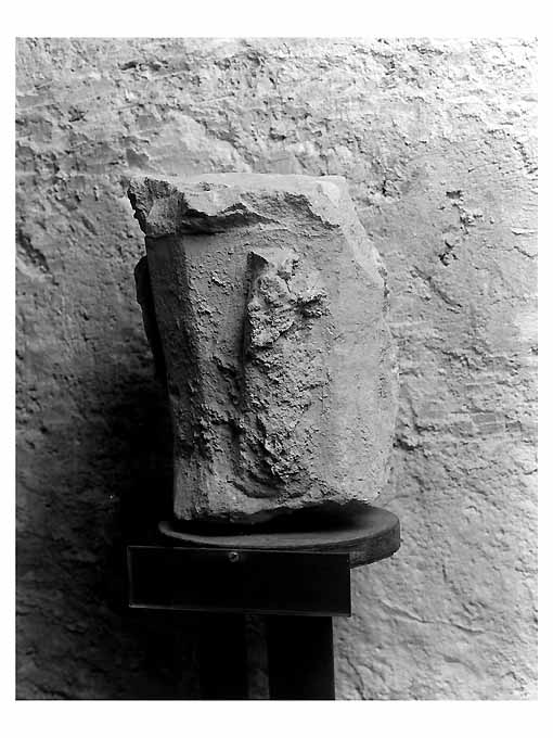 motivi decorativi vegetali (scultura) - ambito Italia meridionale (sec. XI)