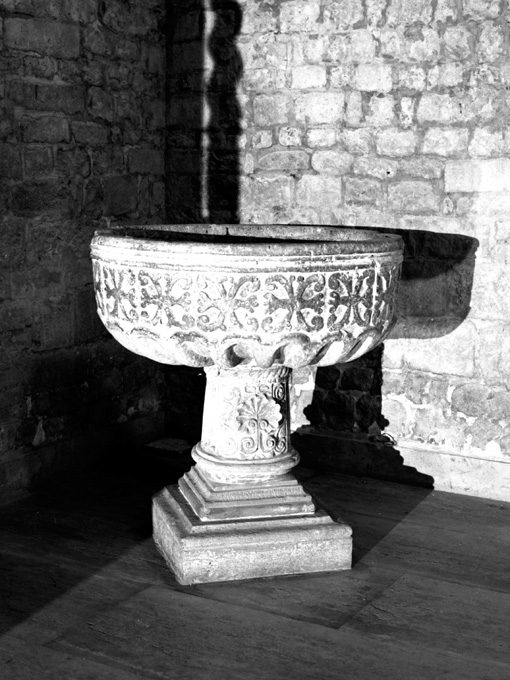 fonte battesimale - ambito Italia meridionale (sec. XVIII)