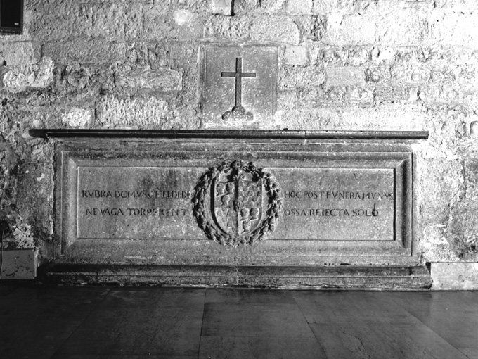 lapide tombale - ambito Italia meridionale (sec. XVI)