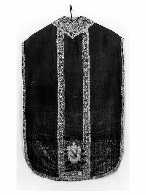 stemma vescovile di Antonio de Sangro (pianeta, elemento d'insieme) - manifattura italiana (sec. XVII)